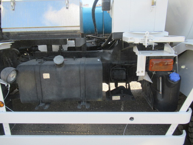 いすゞギガミキサー車（コンクリートミキサー）大型（10t）[写真24]