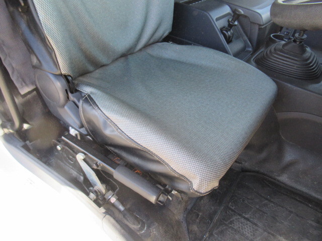 いすゞギガミキサー車（コンクリートミキサー）大型（10t）[写真26]