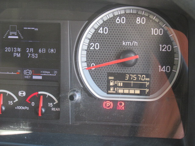 いすゞギガミキサー車（コンクリートミキサー）大型（10t）[写真32]