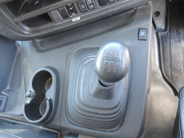 いすゞギガミキサー車（コンクリートミキサー）大型（10t）[写真34]