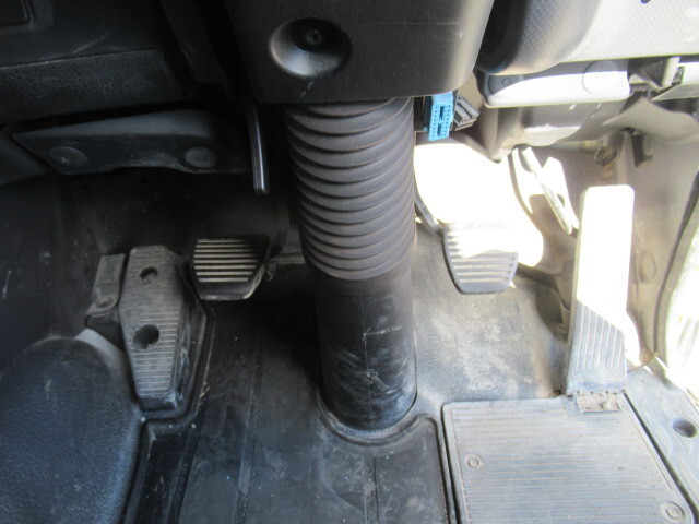 いすゞギガミキサー車（コンクリートミキサー）大型（10t）[写真35]