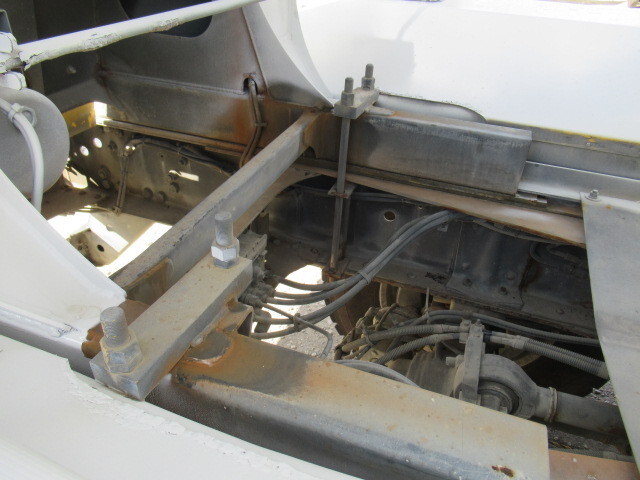 いすゞギガミキサー車（コンクリートミキサー）大型（10t）[写真40]