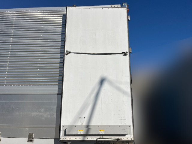 UDトラックスクオンアルミウイング大型（10t）[写真10]