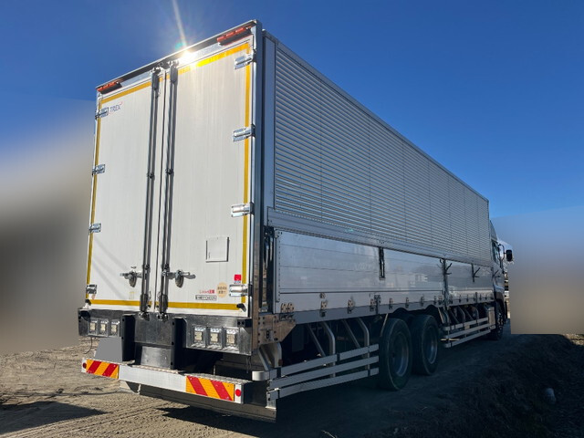 UDトラックスクオンアルミウイング大型（10t）[写真02]