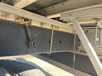 UDトラックスクオンアルミウイング大型（10t）[写真23]