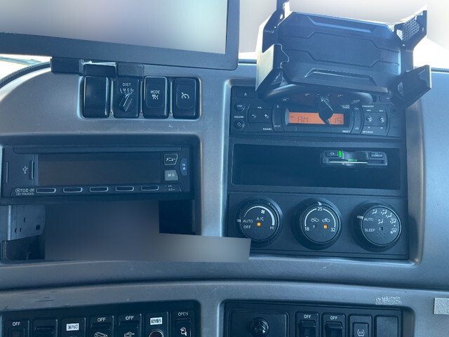 UDトラックスクオンアルミウイング大型（10t）[写真36]