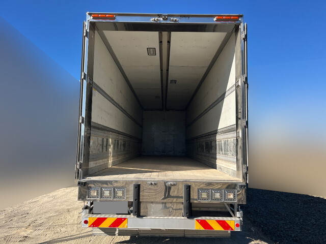 UDトラックスクオンアルミウイング大型（10t）[写真09]