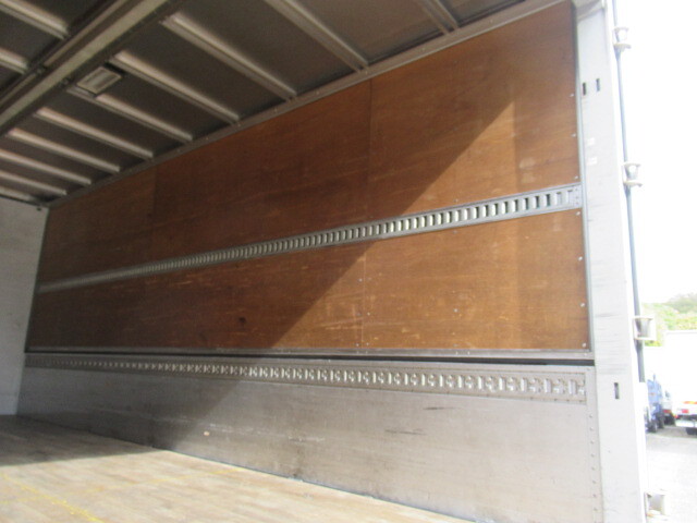 日野レンジャーアルミウイング中型（4t）[写真12]