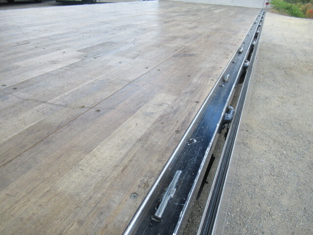 日野レンジャーアルミウイング中型（4t）[写真13]