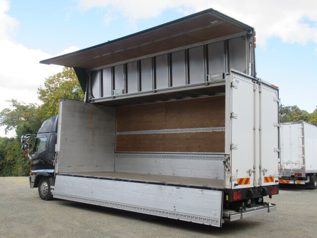 日野レンジャーアルミウイング中型（4t）[写真02]