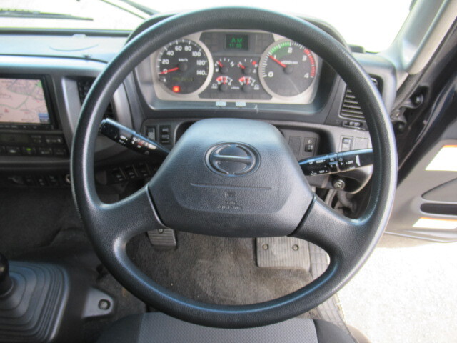 日野レンジャーアルミウイング中型（4t）[写真21]