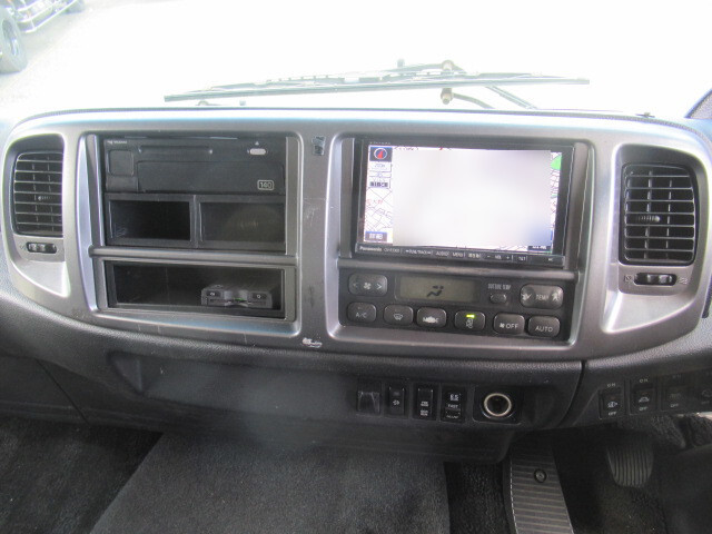 日野レンジャーアルミウイング中型（4t）[写真24]