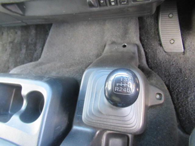 日野レンジャーアルミウイング中型（4t）[写真25]