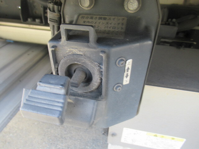 日野レンジャーアルミウイング中型（4t）[写真34]