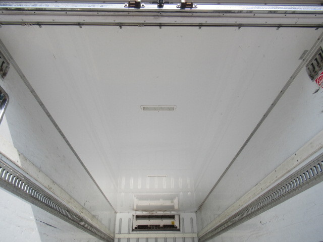 いすゞフォワード冷凍車（冷蔵車）中型（4t）[写真13]