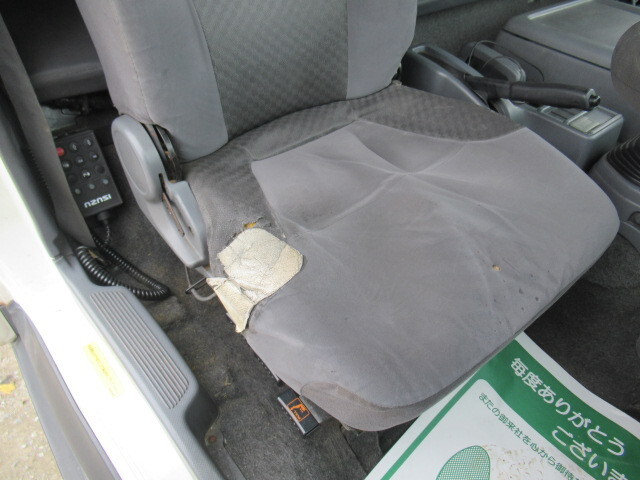 いすゞフォワード冷凍車（冷蔵車）中型（4t）[写真25]