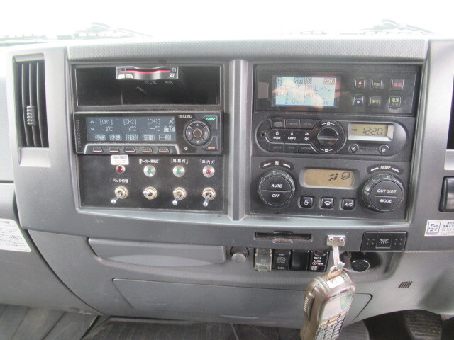 いすゞフォワード冷凍車（冷蔵車）中型（4t）[写真31]