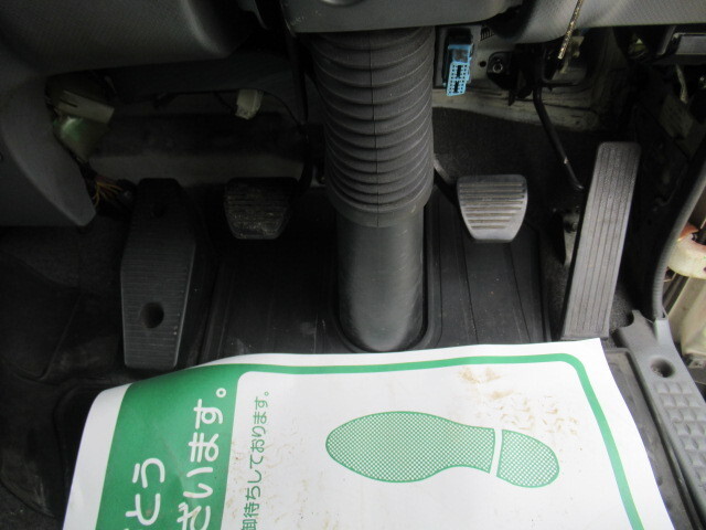 いすゞフォワード冷凍車（冷蔵車）中型（4t）[写真34]