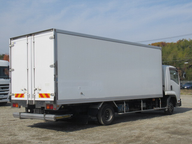 いすゞフォワード冷凍車（冷蔵車）中型（4t）[写真04]