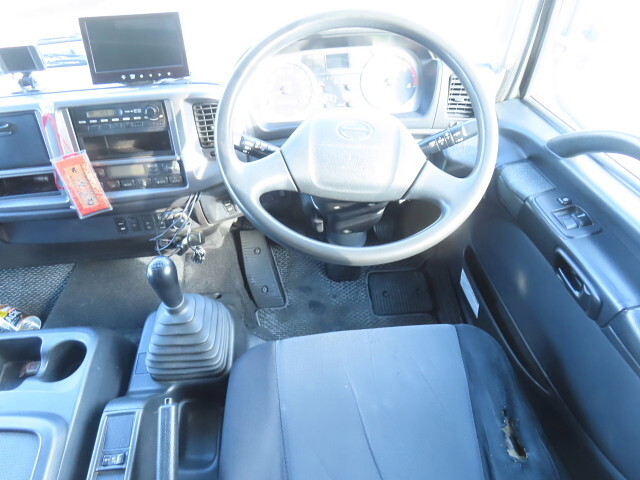 日野レンジャーアルミウイング中型（4t）[写真23]