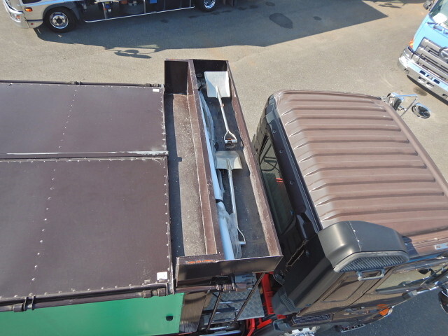 日野プロフィアダンプ大型（10t）[写真32]