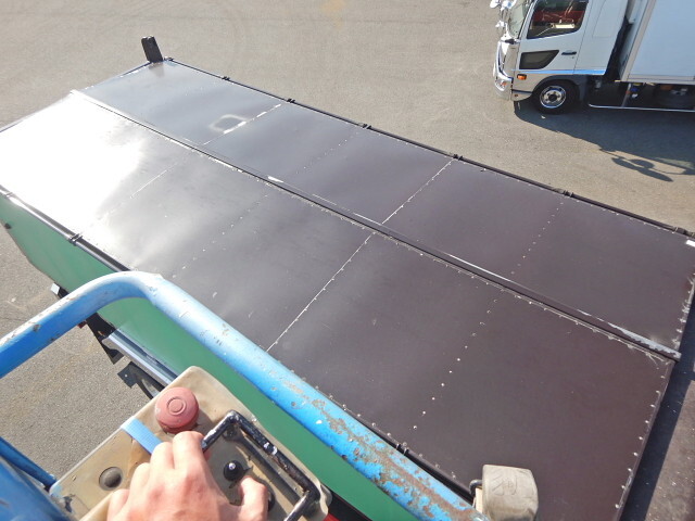 日野プロフィアダンプ大型（10t）[写真33]