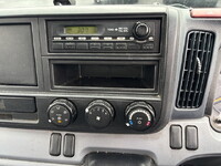 三菱ふそうキャンターアルミバン小型（2t・3t）[写真23]