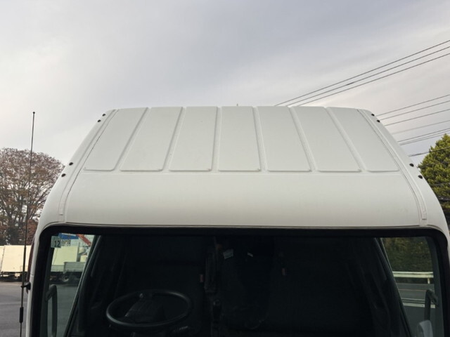 三菱ふそうキャンターアルミバン小型（2t・3t）[写真24]