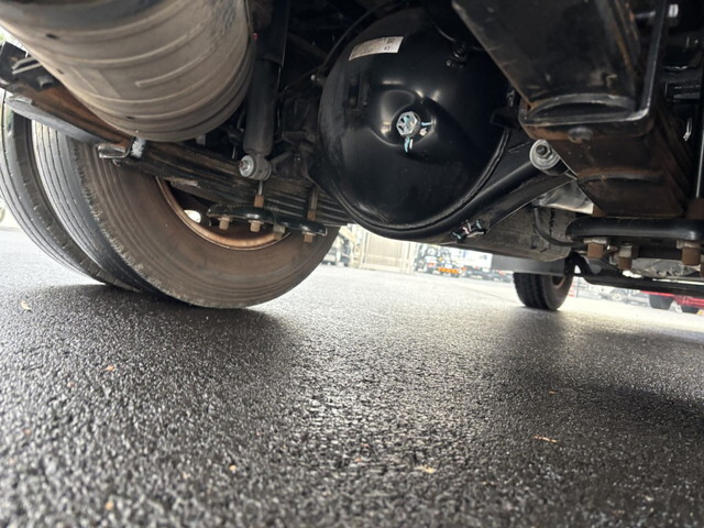 三菱ふそうキャンターアルミバン小型（2t・3t）[写真30]