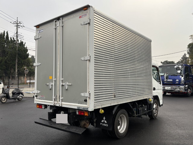 三菱ふそうキャンターアルミバン小型（2t・3t）[写真04]