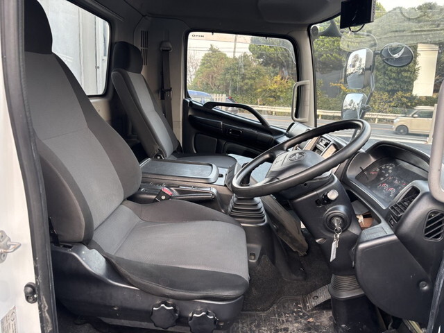 日野レンジャーアルミウイング中型（4t）[写真18]