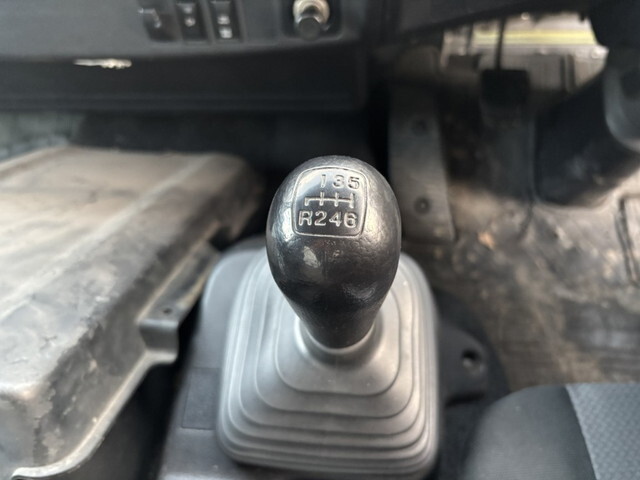 日野レンジャーアルミウイング中型（4t）[写真24]