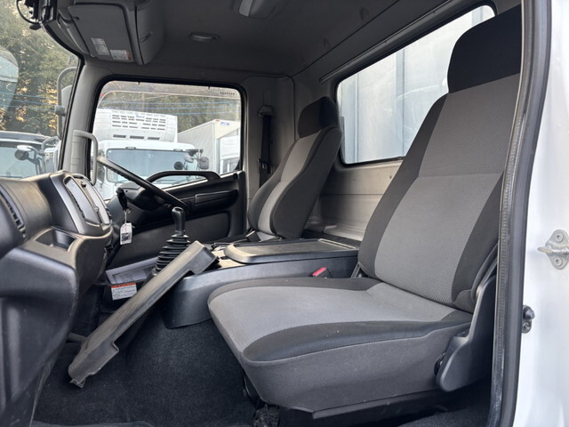 日野レンジャーアルミウイング中型（4t）[写真26]