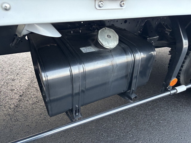 日野レンジャーアルミウイング中型（4t）[写真33]