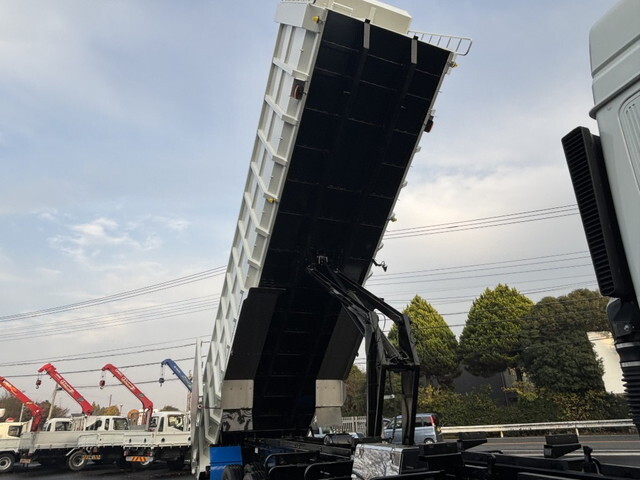 三菱ふそうスーパーグレート深ダンプ（土砂禁ダンプ）大型（10t）[写真28]