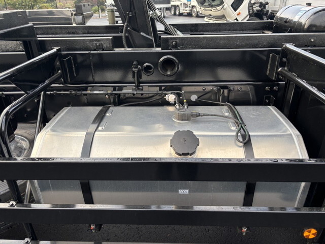 三菱ふそうスーパーグレート深ダンプ（土砂禁ダンプ）大型（10t）[写真39]