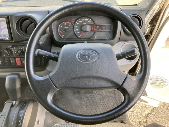 トヨタトヨエースアルミバン小型（2t・3t）[写真35]