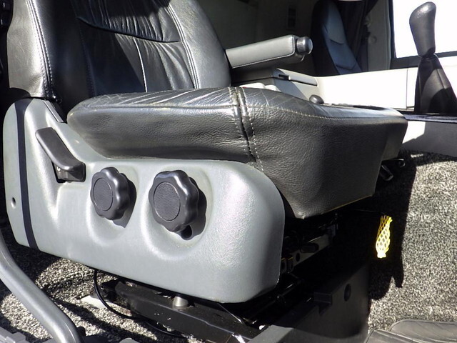 三菱ふそうスーパーグレートアルミブロック大型（10t）[写真16]