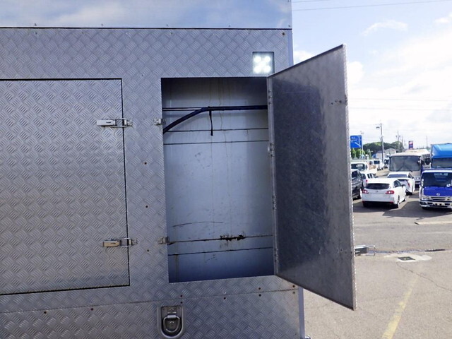 三菱ふそうスーパーグレートアルミブロック大型（10t）[写真31]