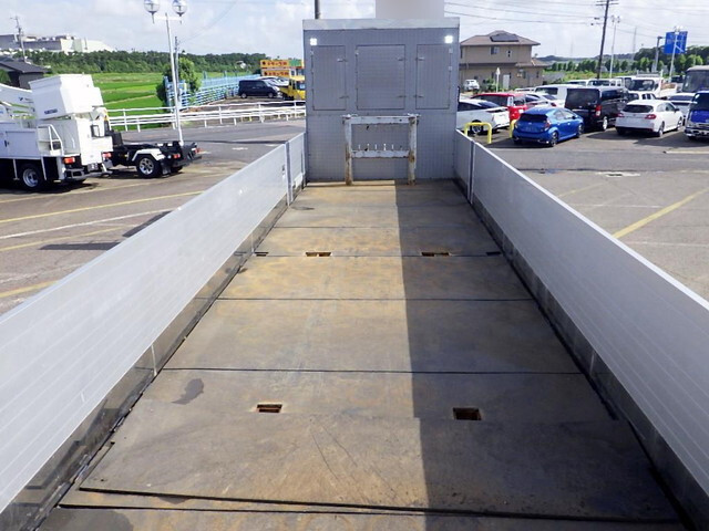 三菱ふそうスーパーグレートアルミブロック大型（10t）[写真08]