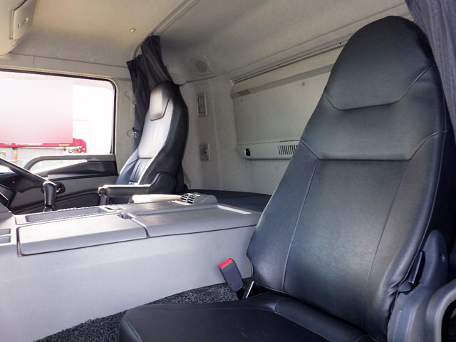 三菱ふそうスーパーグレートアルミブロック大型（10t）[写真09]