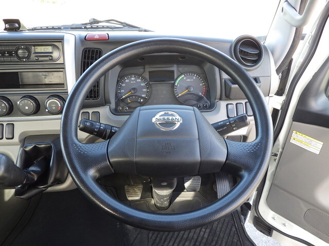 日産アトラス平ボディ小型（2t・3t）[写真16]