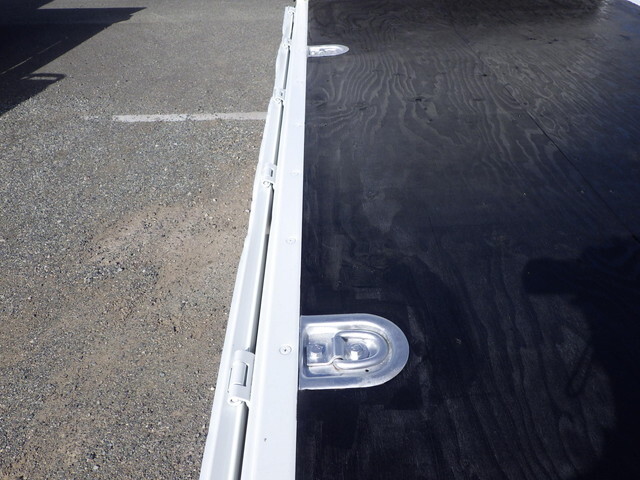 日産アトラス平ボディ小型（2t・3t）[写真21]