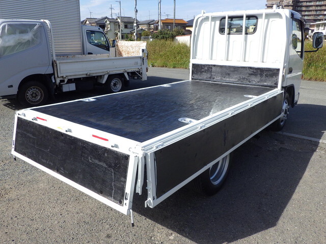 日産アトラス平ボディ小型（2t・3t）[写真24]