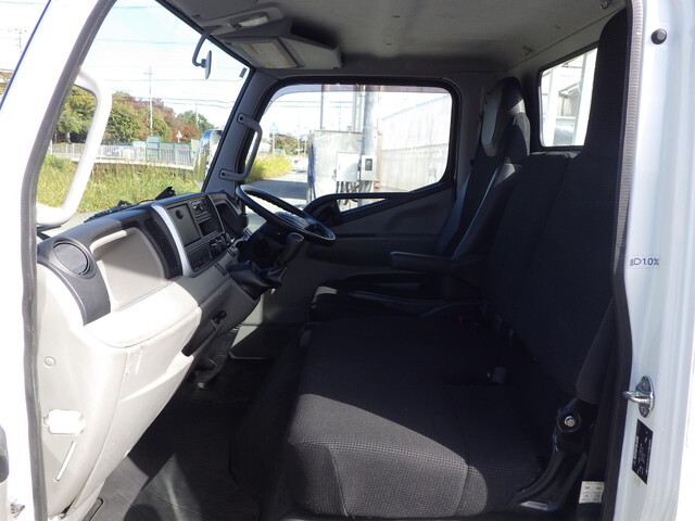 日産アトラス平ボディ小型（2t・3t）[写真09]