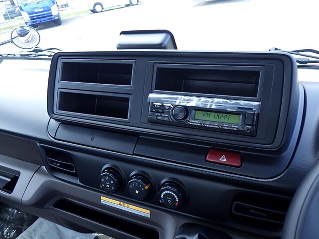 三菱ふそうキャンターアルミブロック小型（2t・3t）[写真13]