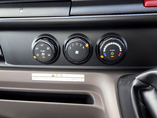 三菱ふそうキャンターアルミブロック小型（2t・3t）[写真15]