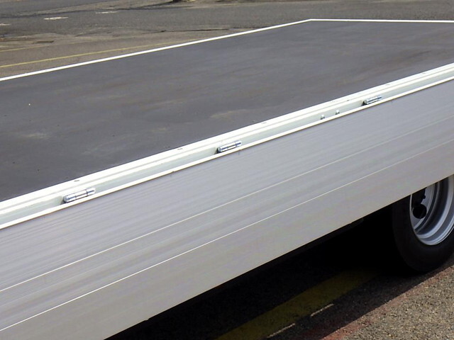 三菱ふそうキャンターアルミブロック小型（2t・3t）[写真08]