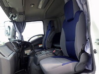 いすゞフォワード幌車中型（4t）[写真13]