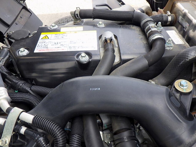 いすゞフォワード幌車中型（4t）[写真23]